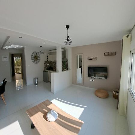 Xylokastro Cozy Apartment Екстериор снимка